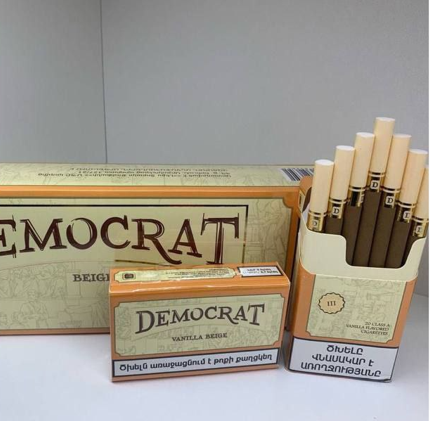 Сигареты Democrat Kingsize Vanila оптом  