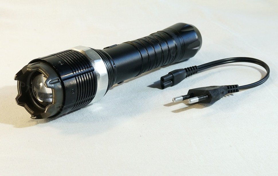 Фонарь-электрошокер 8810 оптом 