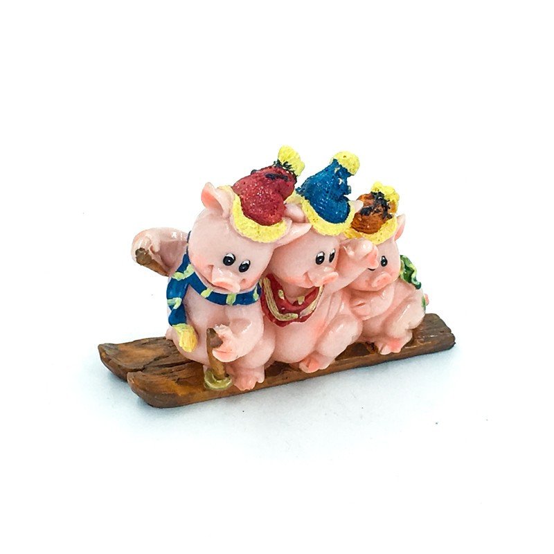 Фигурка "Свинки на лыжах" полистоун оптом 